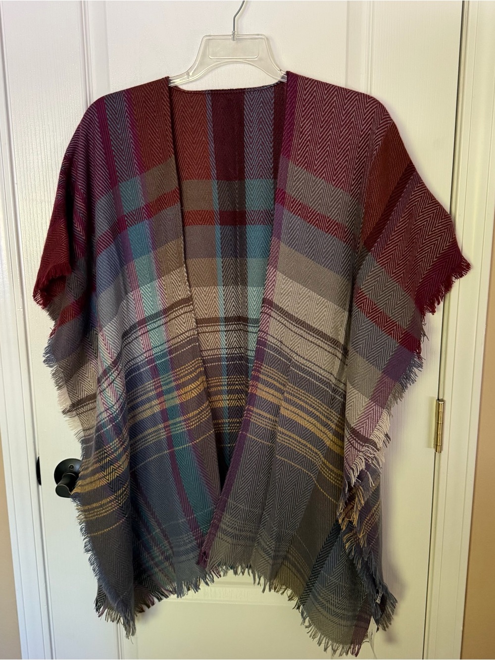 Brand New with tags Anna & Ava Burgundy and Gray Plaid Fringe Wrap